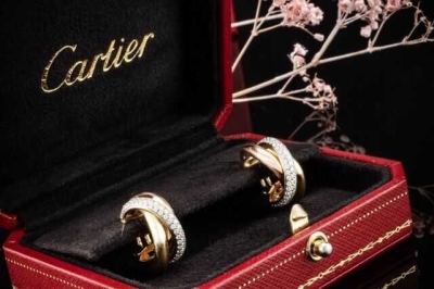 Мексиканец купил сережки Cartier за $28 и выиграл иск после технической ошибки