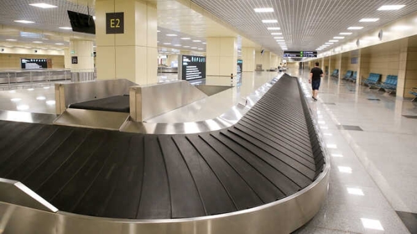 Сотрудник аэропорта Жуковского украл из багажа пассажира айфон
